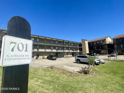 701 S College Rd #215, Lafayette, LA 70503
