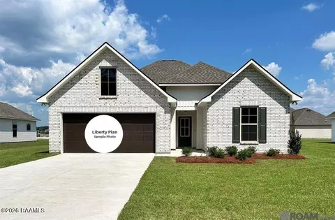 7403 Alley Oak Ln, Maurice, LA 70555