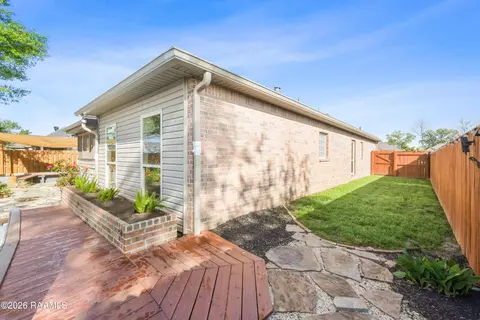 Exterior - 107 Cezanne Dr, Rayne, LA 70578 photo 11 of 12