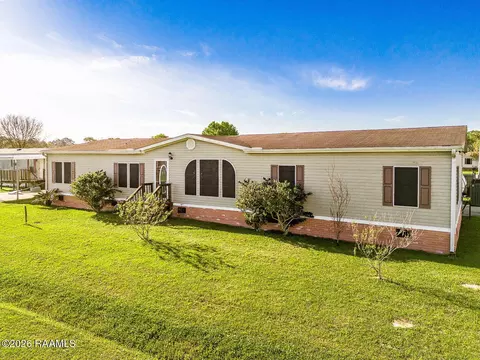 305 Breezy Ln, Youngsville, LA 70592