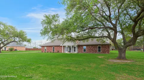 1801 Pembroke St, New Iberia, LA 70563