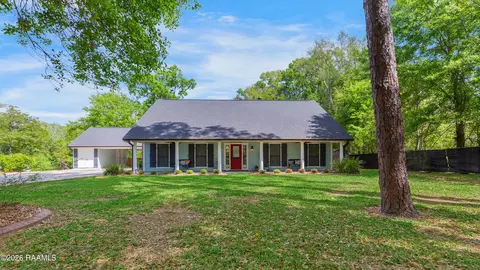 110 Sandalwood Dr, New Iberia, LA 70563