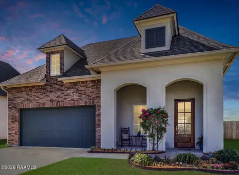 414 Sandy Bay Dr, Broussard, LA 70518