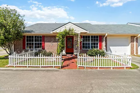 122 Starlight Dr, Natchitoches, LA 71457