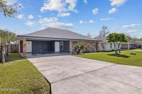 123 Sea Pines Dr, Youngsville, LA 70592