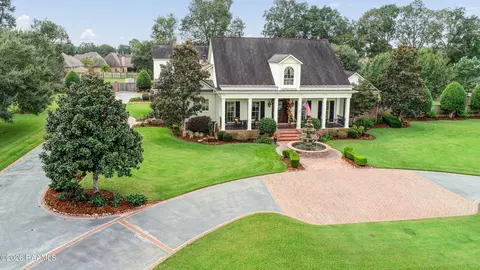 107 Western Ln, Lafayette, LA 70507