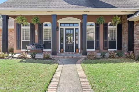 202 Trailwood Ln, Lafayette, LA 70508