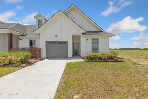 111 Maplebrook Way, Youngsville, LA 70592
