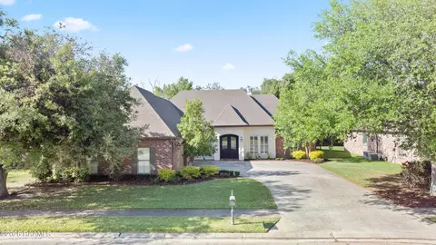 104 Mission Hills Dr, Broussard, LA 70518