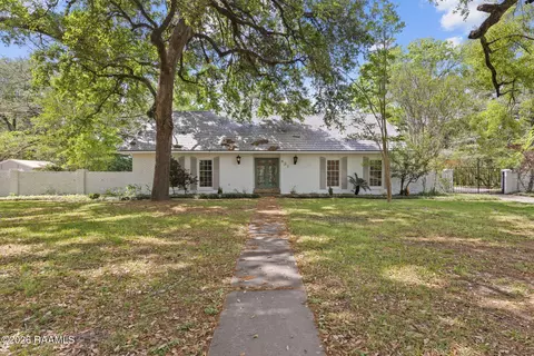 421 Lippi Blvd, Lafayette, LA 70508