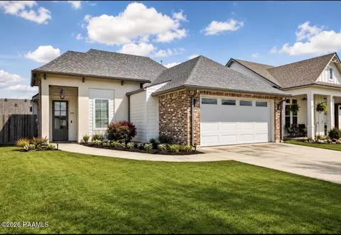215 Whispering Meadows Rd, Broussard, LA 70518