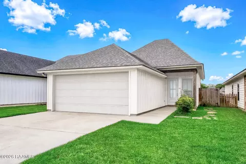 106 Lukes Hollow Ln, Lafayette, LA 70508