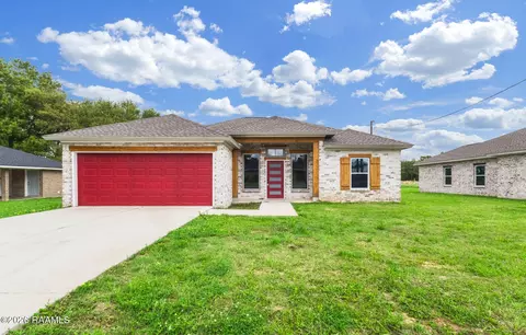 189 Garnet Dr, Opelousas, LA 70570