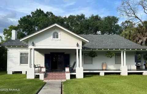 213 S Main St, Breaux Bridge, LA 70517