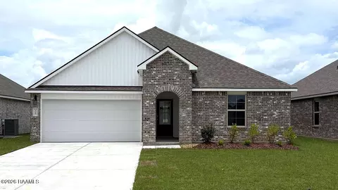 160 Cottage Cove Dr, Maurice, LA 70555