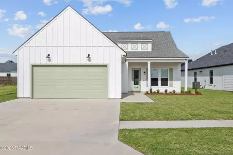104 Travelers Palm Way, Broussard, LA 70518