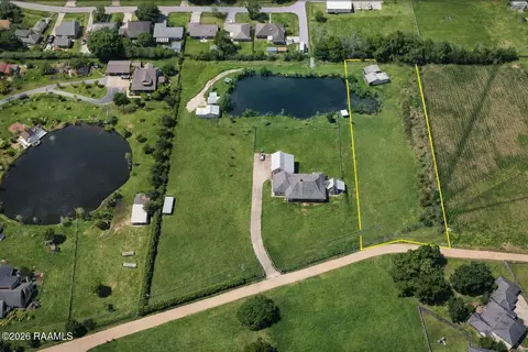 130 Bodenger Rd, Lafayette, LA 70508