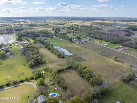 1105 Nursery Hwy # -B, Breaux Bridge, LA 70517