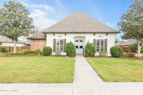 106 Pleasant Lake Dr, Youngsville, LA 70592