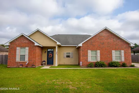105 Sawtooth Rd, Carencro, LA 70520