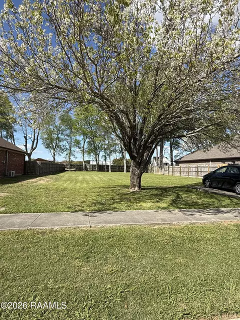 106 Briarmeadow Dr, Lafayette, LA 70508