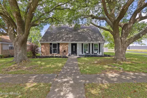 100 Presbytere Pkwy, Lafayette, LA 70503