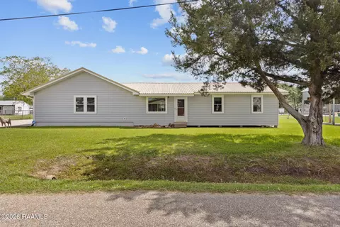 935 Patricia St, Rayne, LA 70578