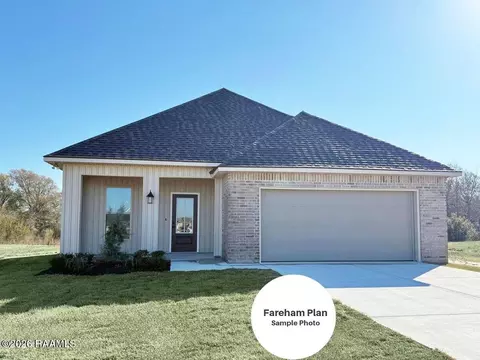 125 Pierce Ln, Maurice, LA 70555