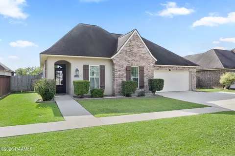 1908 Daspit Rd, New Iberia, LA 70563