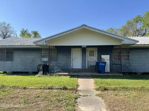 1906 Weeks Island Rd, New Iberia, LA 70560