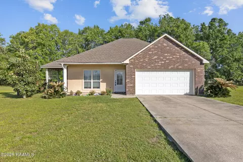 1059 Bridgetowne Ln, Breaux Bridge, LA 70517