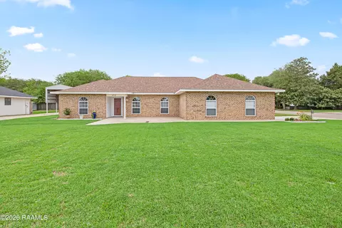 813 College Dr, New Iberia, LA 70560