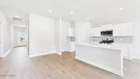 Entry Way - 160 Colett Dr, Sunset, LA 70584 photo 2 of 3