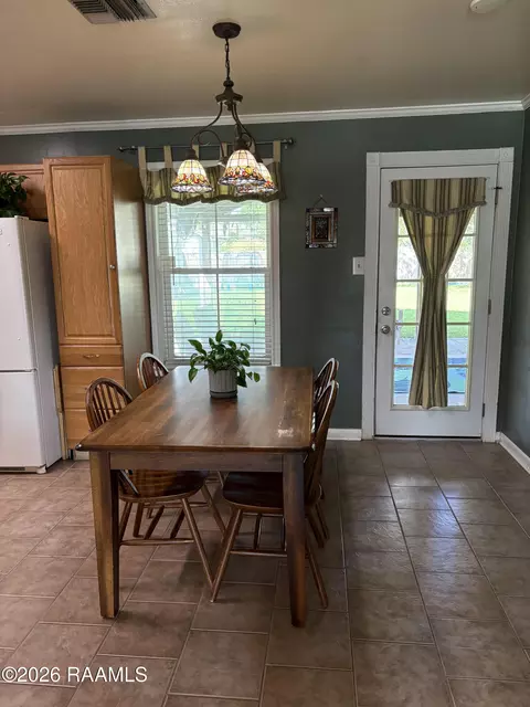 Dining - 116 Westward Ave, Scott, LA 70583 photo 3 of 3