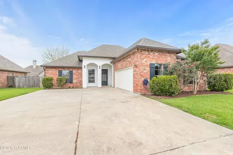 416 Hillbrooke Dr, Broussard, LA 70518