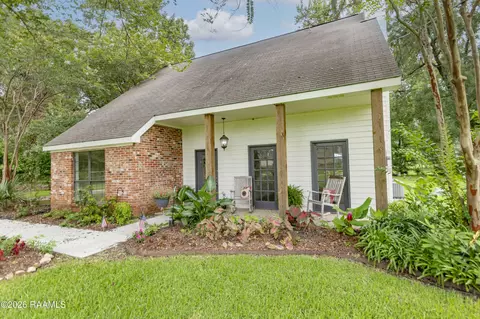 308 Burdin Rd, Lafayette, LA 70508