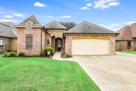 112 Tall Oaks Ln, Youngsville, LA 70592
