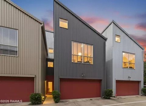 1201 S College Rd #22, Lafayette, LA 70503