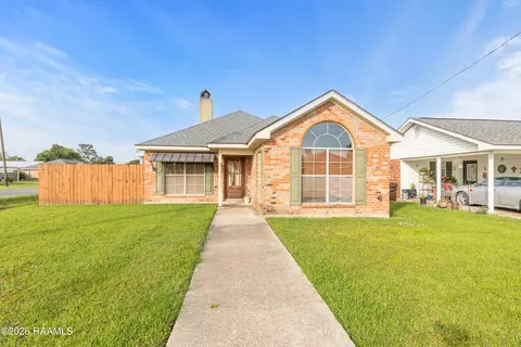 220 Ophelia St, Breaux Bridge, LA 70517