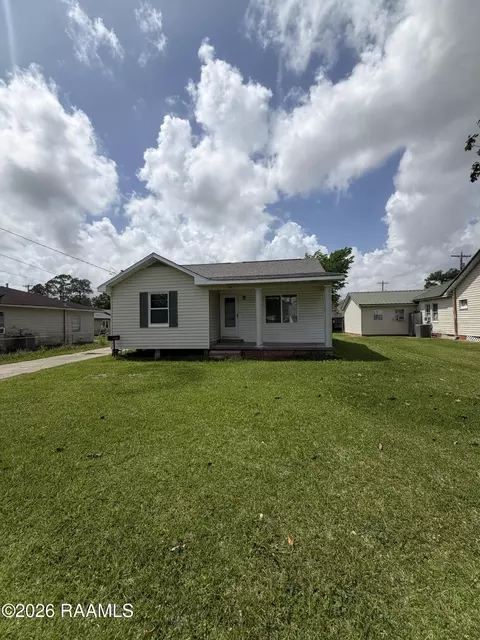 205 Gauraud St, Abbeville, LA 70510