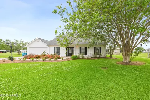 1125 Papit Guidry Rd, Saint Martinville, LA 70582