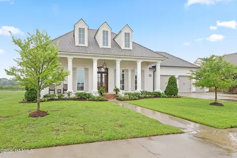 305 Stony Trek Dr, Youngsville, LA 70592