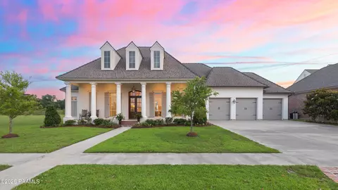 305 Stony Trek Dr, Youngsville, LA 70592