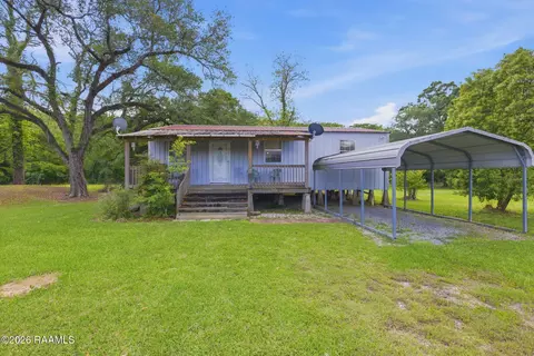 402 Fruge St, Mermentau, LA 70556