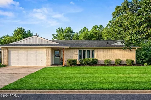 1016 Meadow Brook St, Deridder, LA 70634