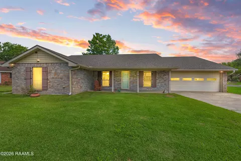 100 Albania Ct, Lafayette, LA 70503