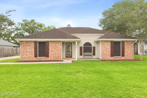 217 Bismark Dr, Broussard, LA 70518