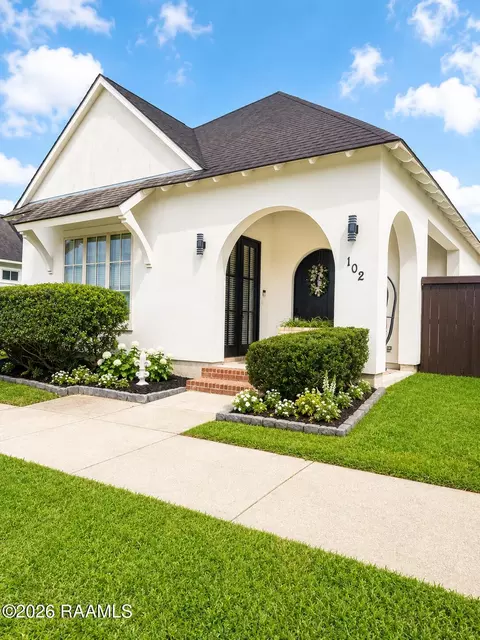 102 Rue Gambetta, Lafayette, LA 70507