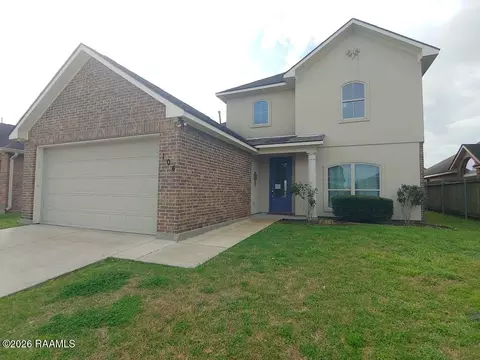 104 Cautillion Dr, Youngsville, LA 70592