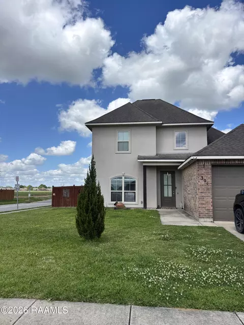 301 Forest Grove Dr, Youngsville, LA 70592